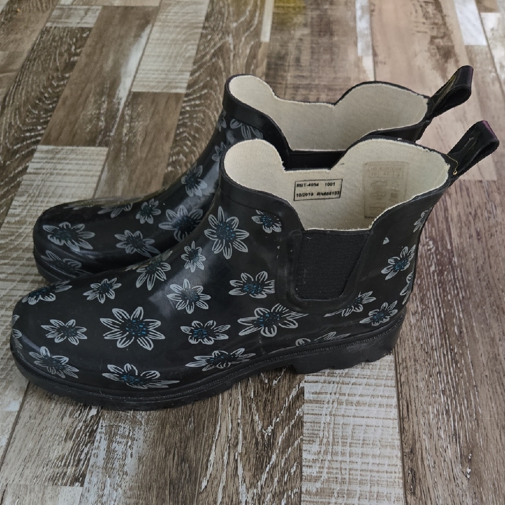 Capelli of New York Floral Rain Boots